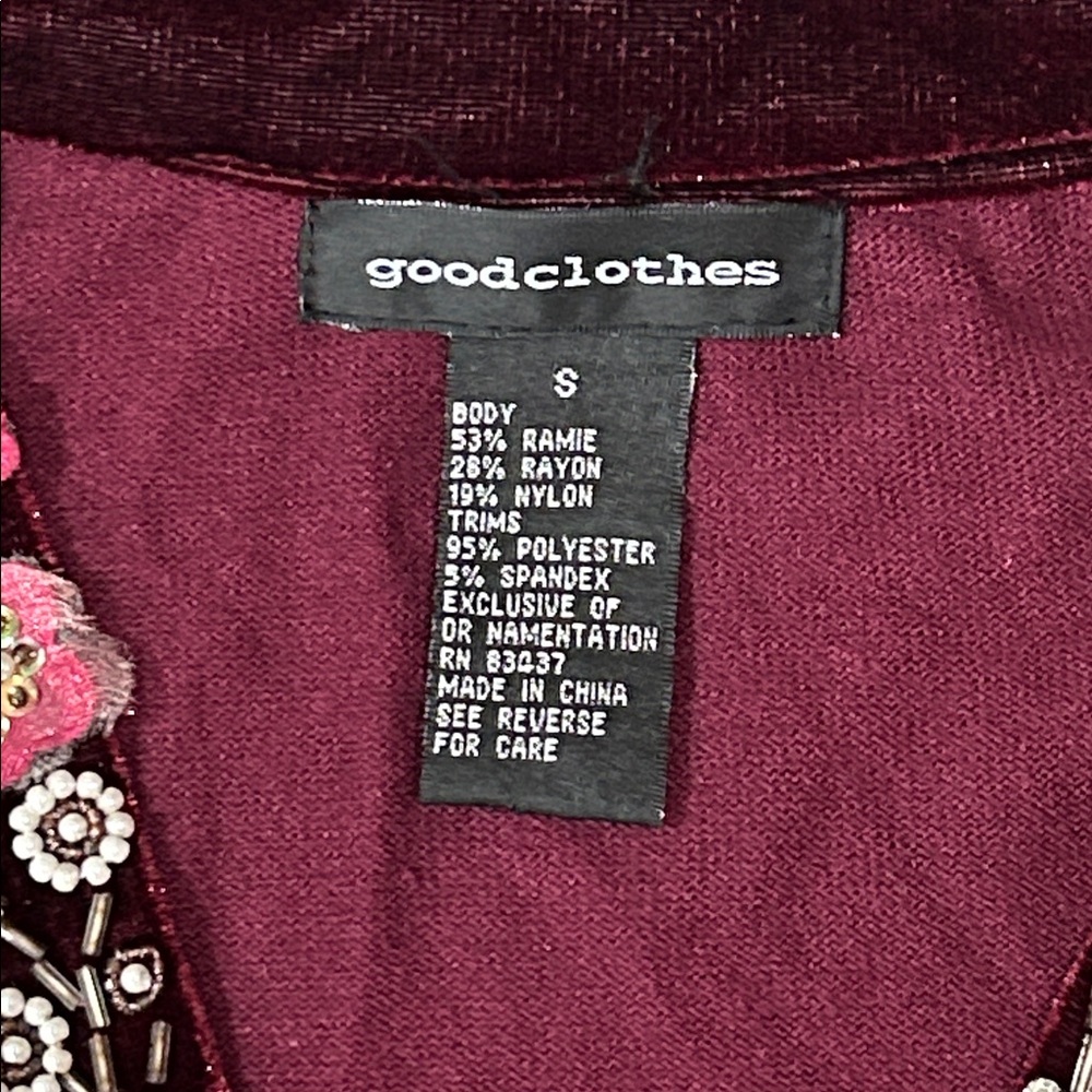 Vintage Burgundy Floral Beaded Velvet Trim Cardigan snap buttons Size S - Picture 2 of 7